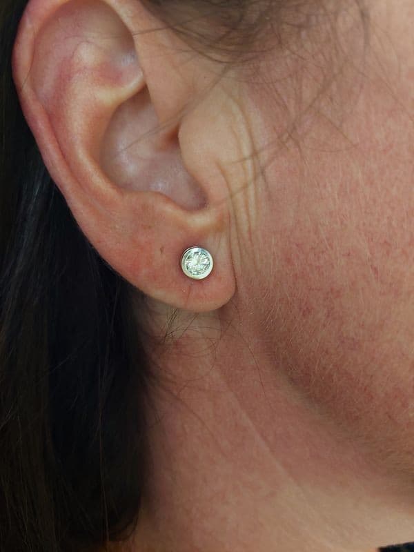 CLOUS MODERNES DIAMANTS 0.45 CARAT — vue 6