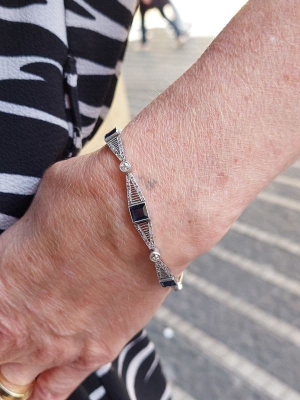 BRACELET ART-DÉCO SAPHIRS ET DIAMANTS — vue 2