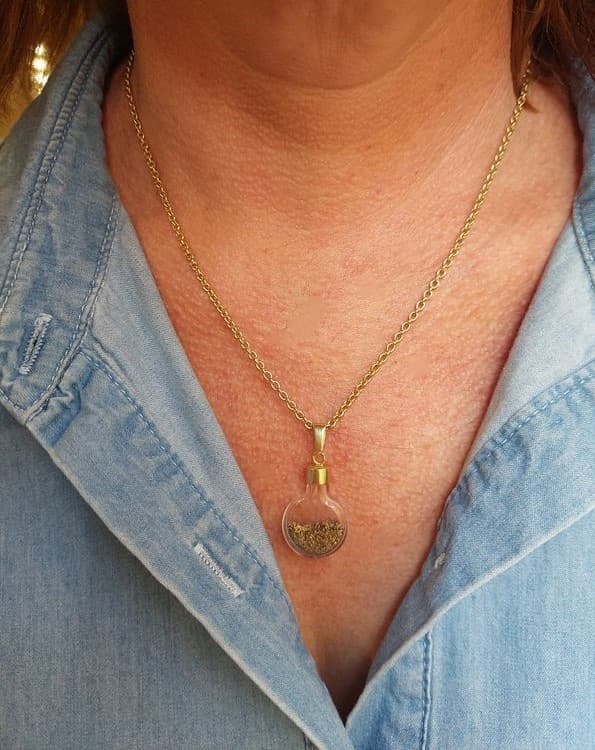 PENDENTIF FIOLE PÉPITES D'OR — vue 2
