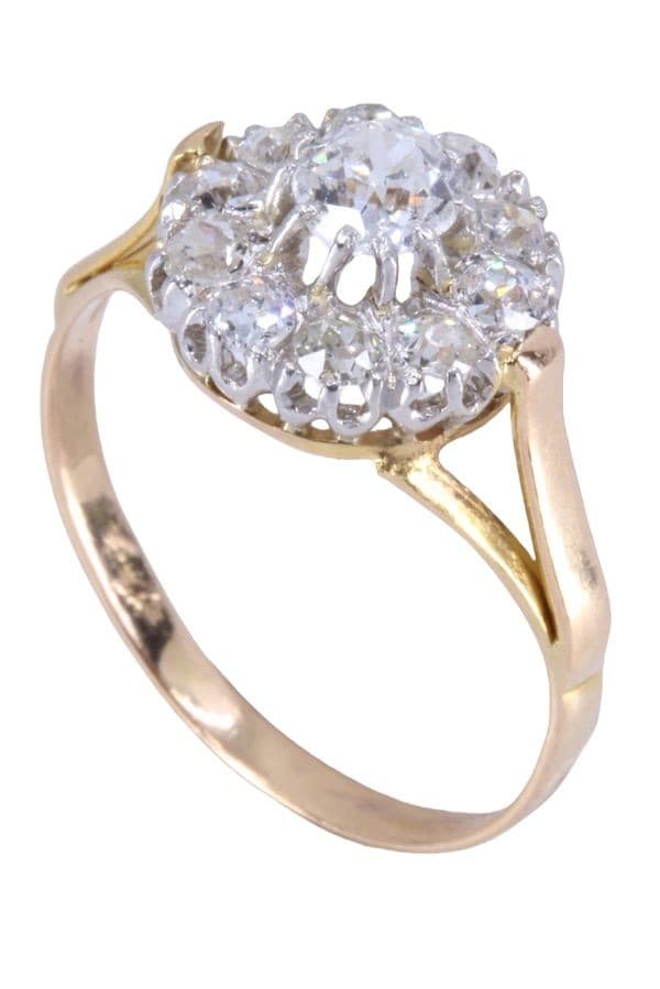 BAGUE MARGUERITE ANCIENNE DIAMANTS — vue 4