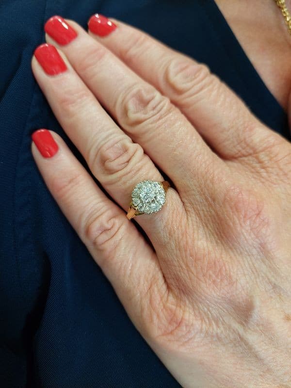BAGUE MARGUERITE ANCIENNE DIAMANTS — vue 2
