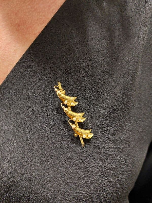 BROCHE PETITS POIS PERLES — vue 2