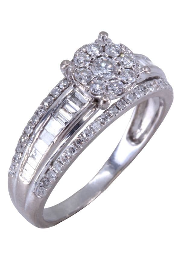 BAGUE STYLE SOLITAIRE MODERNE DIAMANTS — vue 3