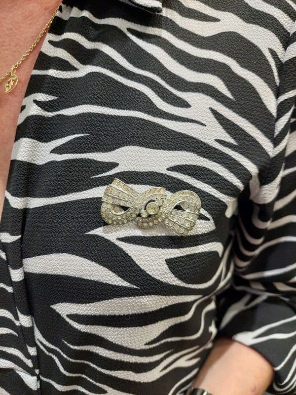BROCHE FANTAISIE STRASS — vue 2