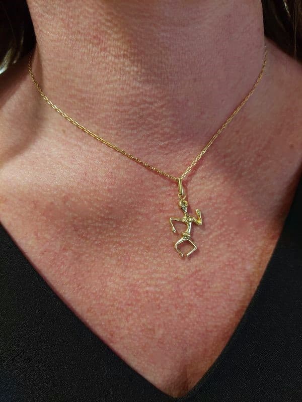 PENDENTIF DANSEUR — vue 2