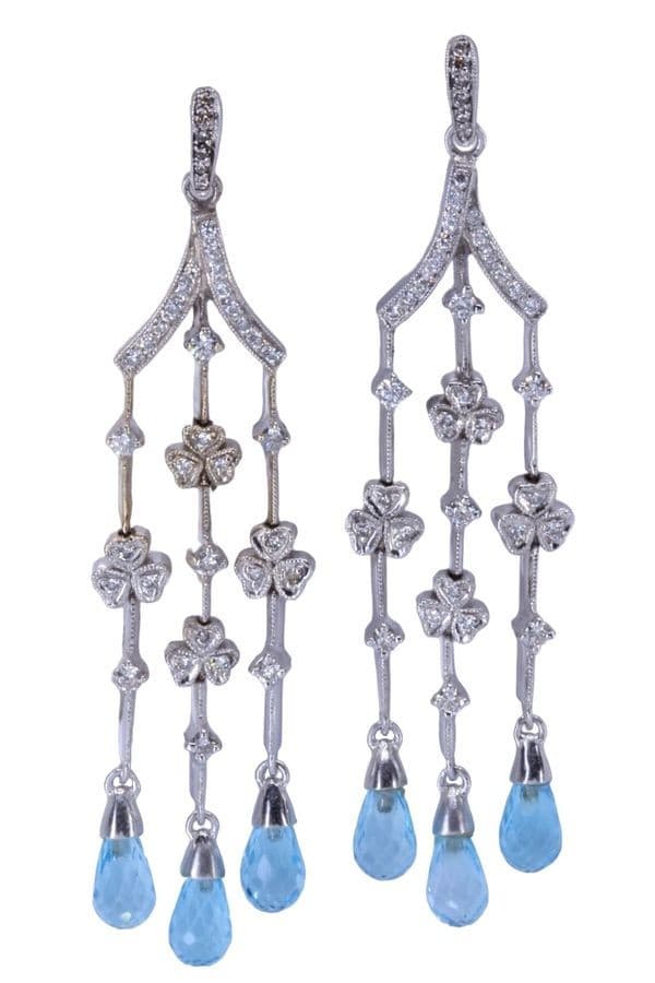 BOUCLES D'OREILLES TOPAZES ET DIAMANTS