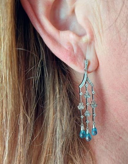 BOUCLES D'OREILLES TOPAZES ET DIAMANTS — vue 2