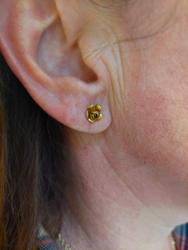 BOUCLES DOREILLES ANCIENNES ROSES — vue 2