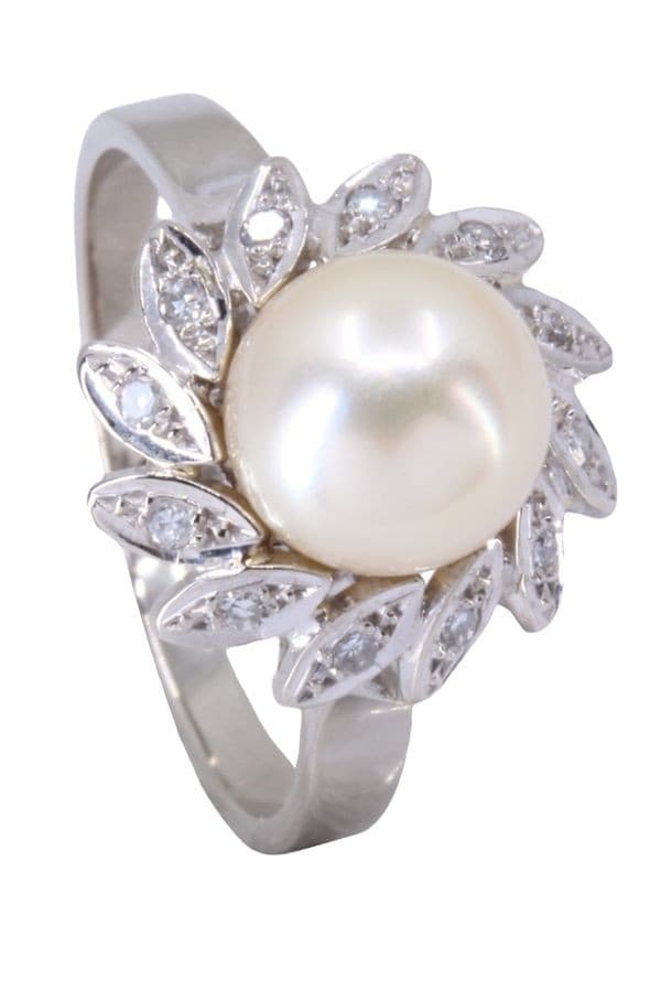 BAGUE MODERNE PERLE ET DIAMANTS — vue 4