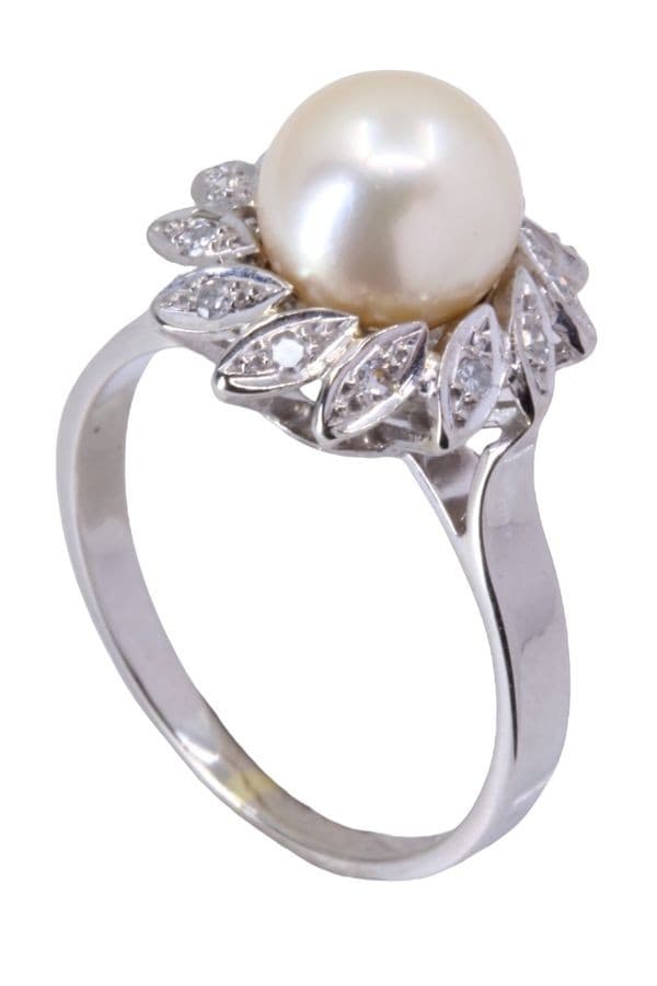 BAGUE MODERNE PERLE ET DIAMANTS — vue 5