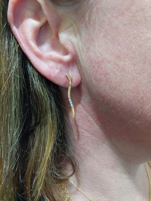 BOUCLES D'OREILLES PENDANTES DIAMANTS — vue 2