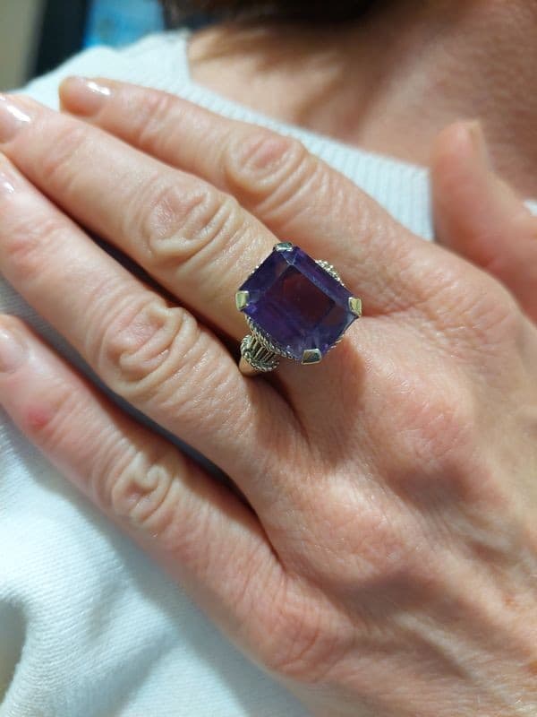 BAGUE ORNEMENTALE AMÉTHYSTE — vue 2