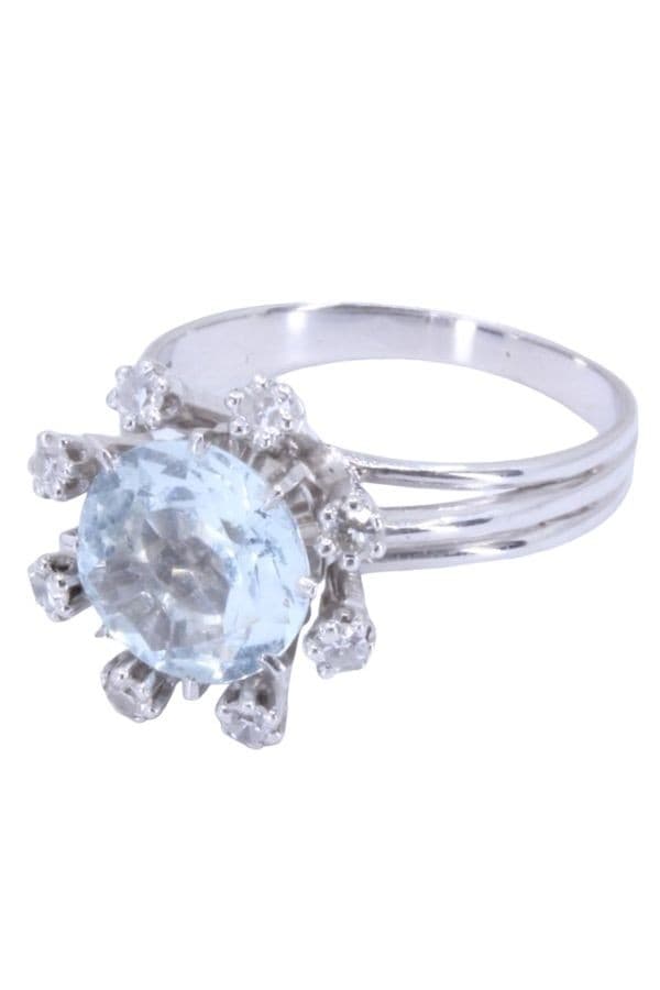 BAGUE MODERNE AIGUE-MARINE ET DIAMANTS — vue 3