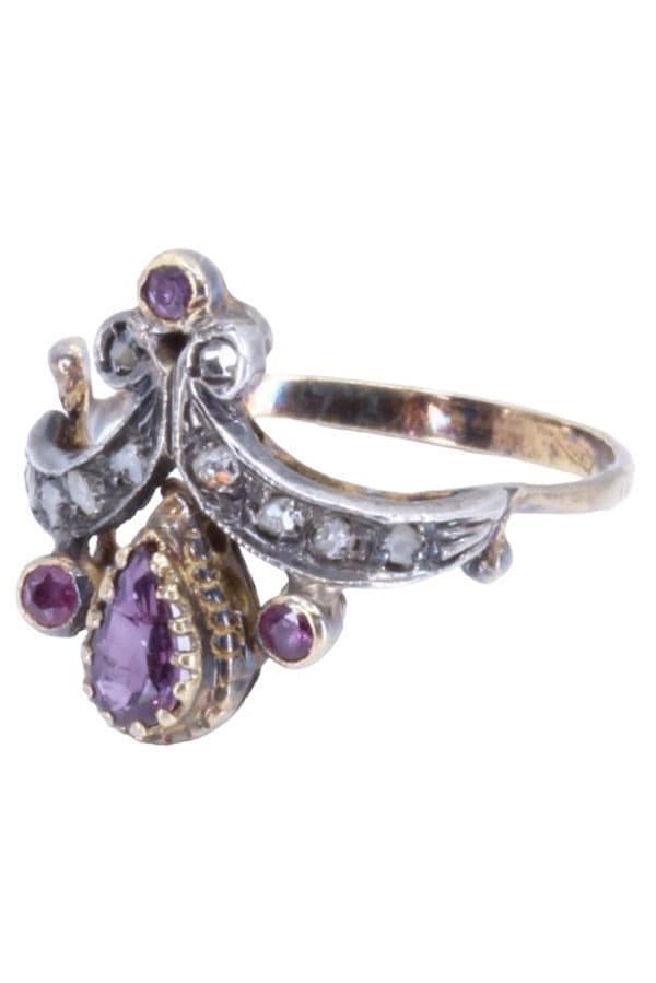 BAGUE ANCIENNE FLEUR DE LYS GRENATS ET DIAMANTS — vue 3