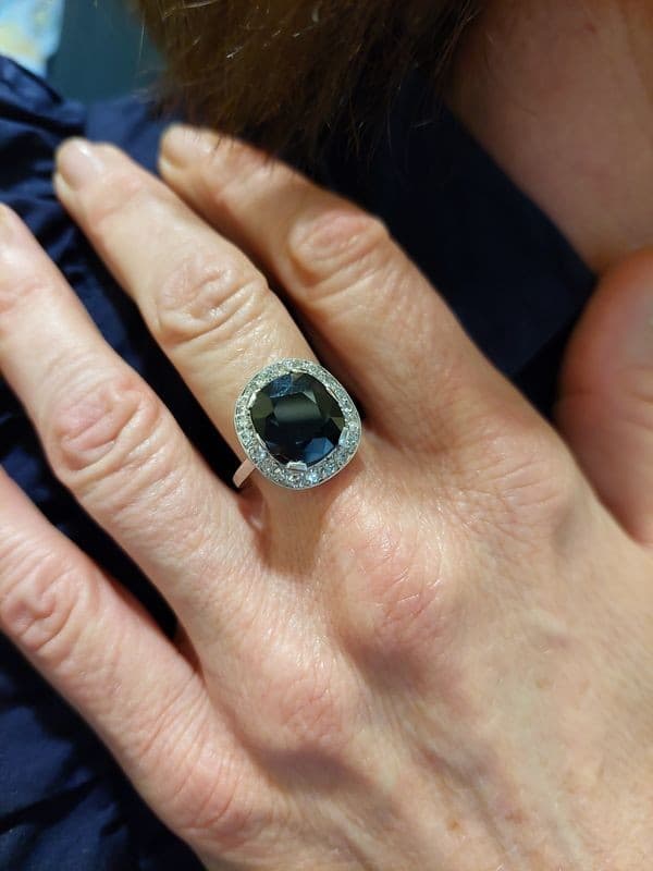 BAGUE POMPADOUR ART-DÉCO SAPHIR ET DIAMANTS — vue 2