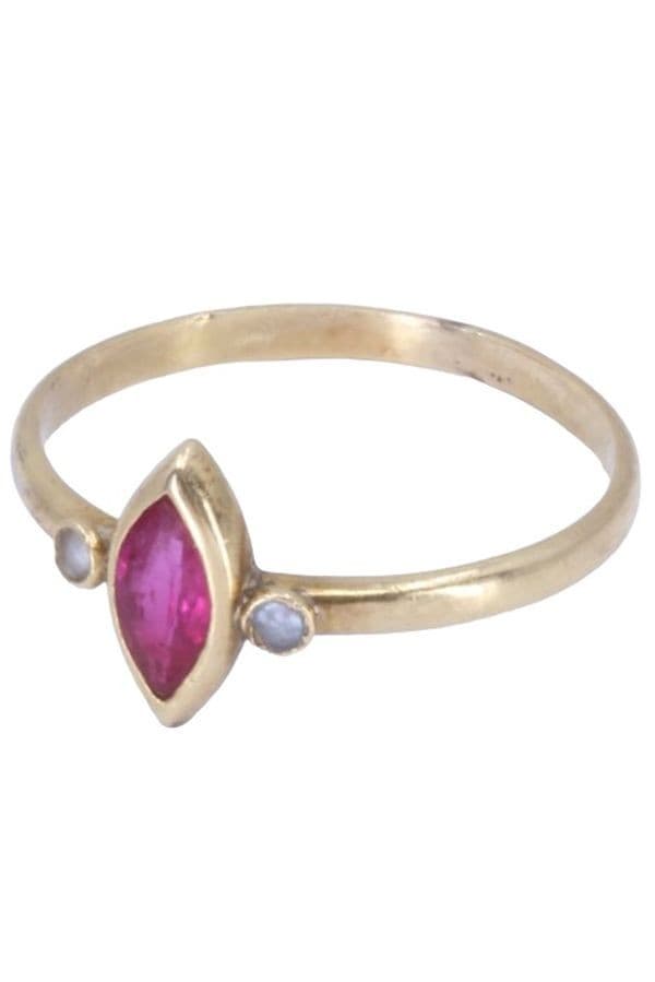 BAGUE ANCIENNE RUBIS NAVETTE ET PERLES — vue 5