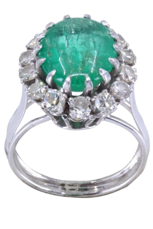 BAGUE POMPADOUR ÉMERAUDE ET DIAMANTS — vue 1
