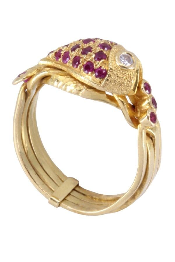 BAGUE POISSON RUBIS ET DIAMANT — vue 4