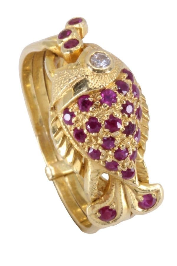BAGUE POISSON RUBIS ET DIAMANT — vue 6