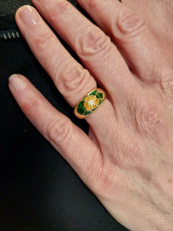 BAGUE FLEUR ÉMAIL ET DIAMANT — vue 2
