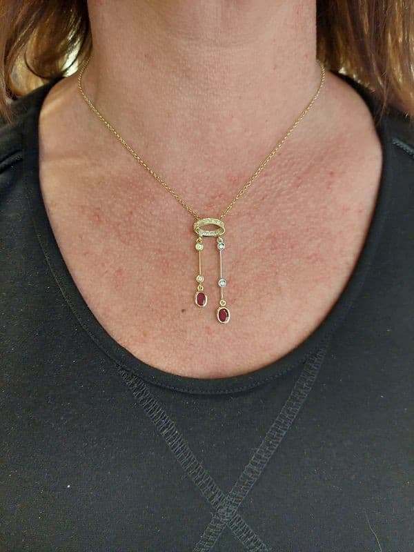 COLLIER BAYARDÈRE RUBIS ET DIAMANTS — vue 2