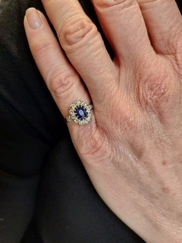 BAGUE POMPADOUR SAPHIR ET DIAMANTS — vue 2