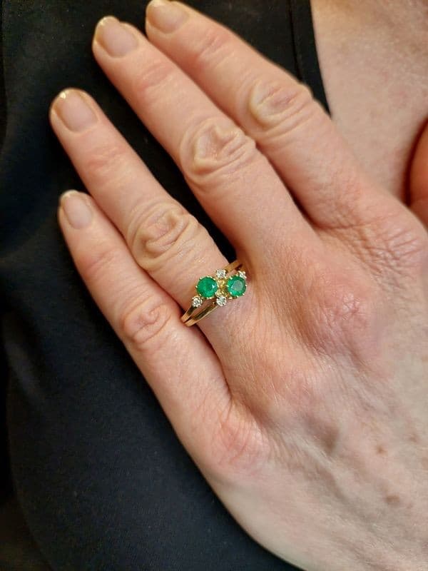BAGUE TOI ET MOI ÉMERAUDES ET DIAMANTS — vue 2
