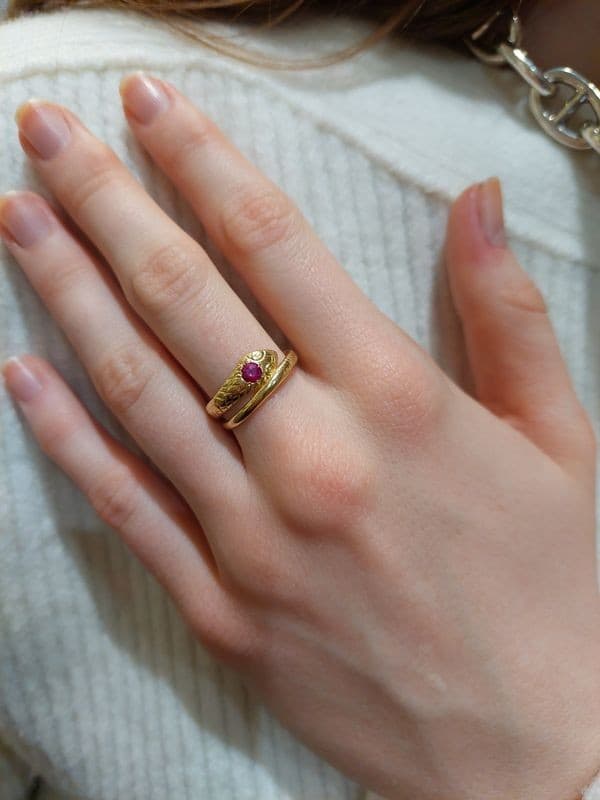 BAGUE SERPENT RUBIS — vue 2