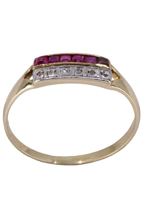 BAGUE RUBIS ET DIAMANTS — vue 1