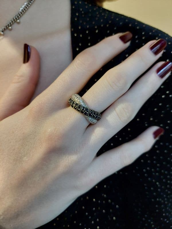 BAGUE MODERNE SAPHIRS ET DIAMANTS — vue 2