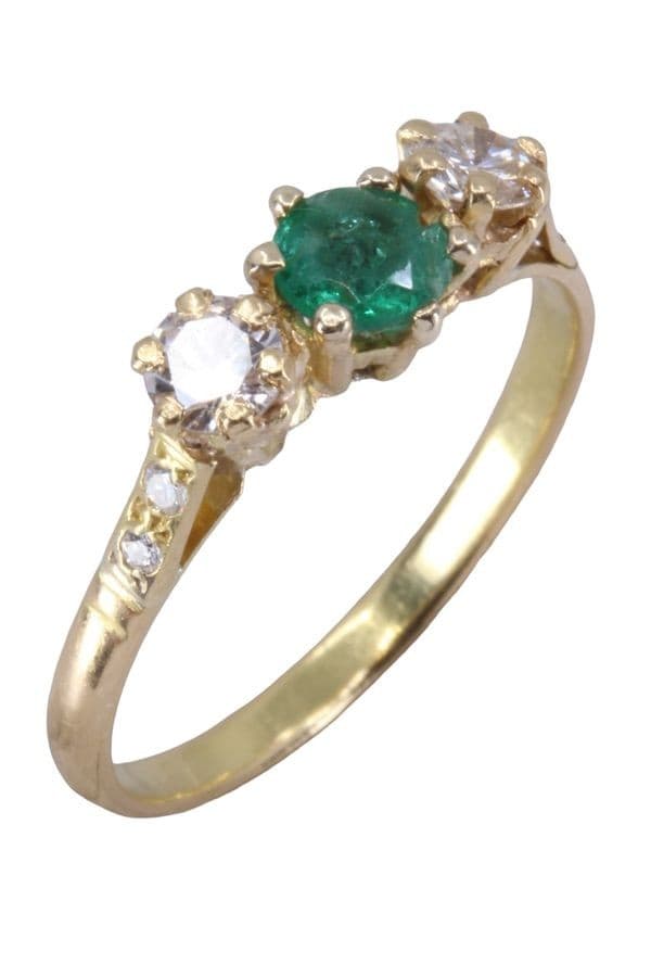 BAGUE JARRETIÉRE ÉMERAUDE ET DIAMANTS — vue 3