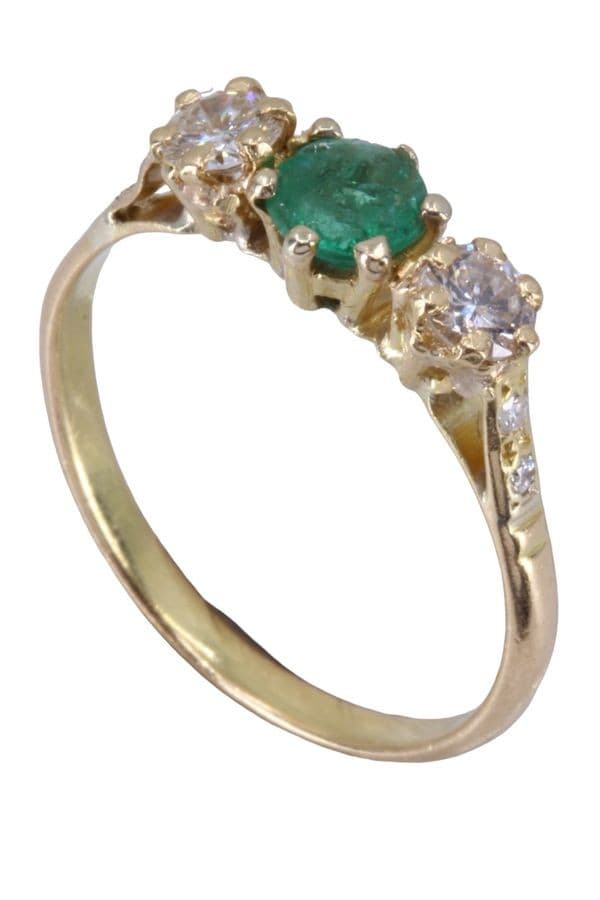 BAGUE JARRETIÉRE ÉMERAUDE ET DIAMANTS — vue 5