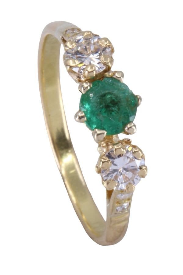 BAGUE JARRETIÉRE ÉMERAUDE ET DIAMANTS — vue 4