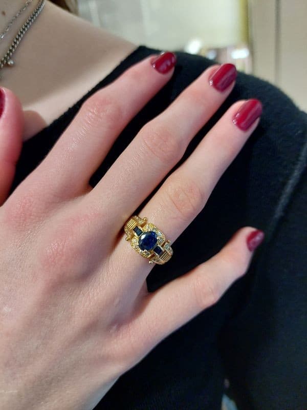 BAGUE MODERNE SAPHIRS ET DIAMANTS — vue 2