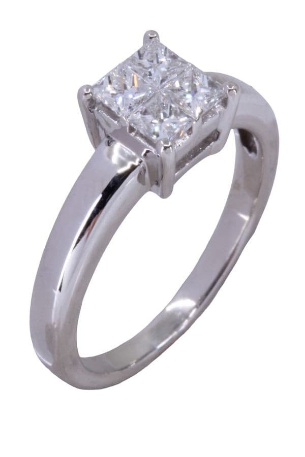 BAGUE STYLE SOLITAIRE DIAMANTS — vue 3