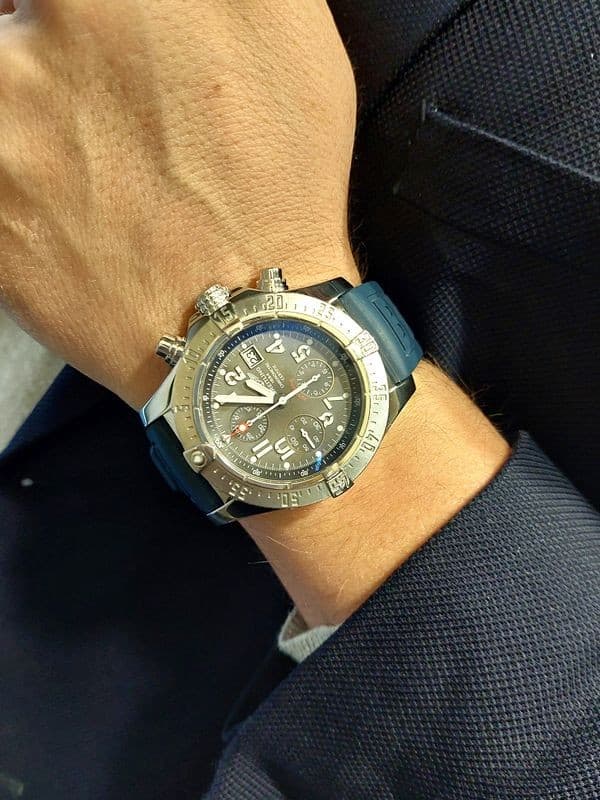 BREITLING AVENGER SKYLAND — vue 2