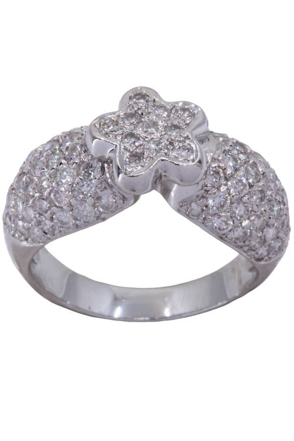BAGUE FLEUR PAVAGE DIAMANTS — vue 1