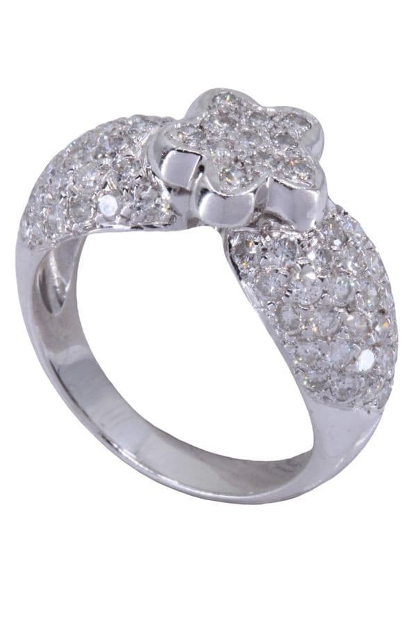 BAGUE FLEUR PAVAGE DIAMANTS — vue 4