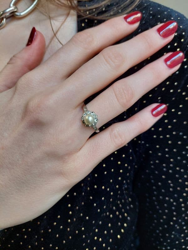 BAGUE ART-DÉCO PERLE ET DIAMANTS — vue 2
