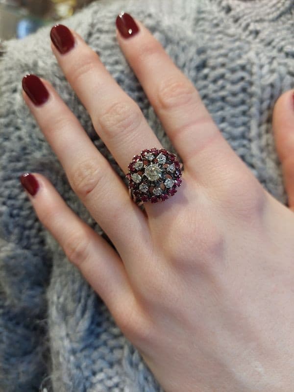 BAGUE RUBIS ET DIAMANTS ANNÉES 50' — vue 2