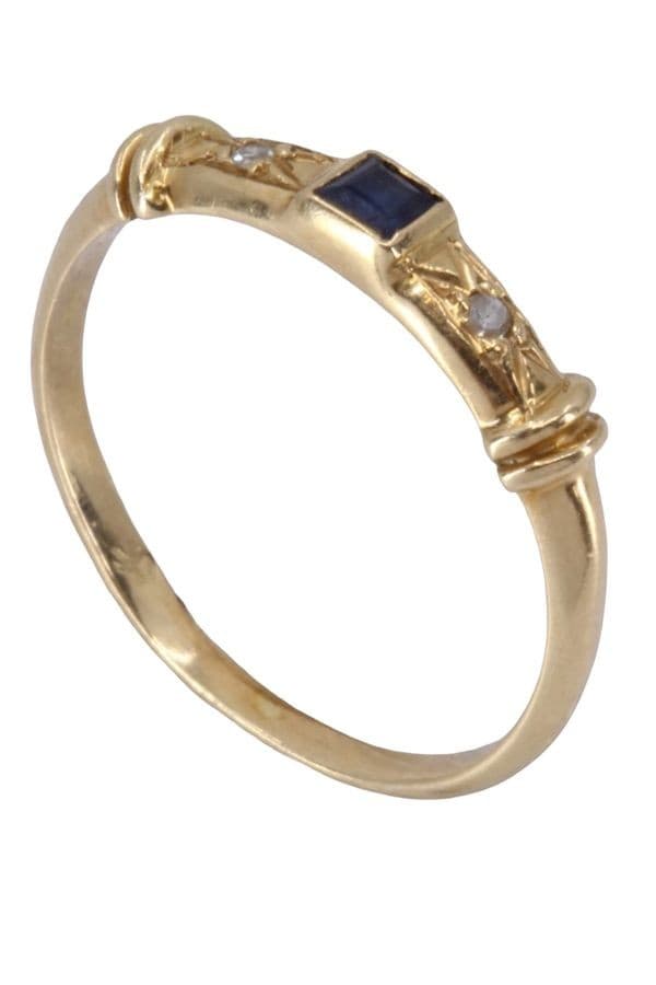 BAGUE MODERNE SAPHIR ET DIAMANTS — vue 4