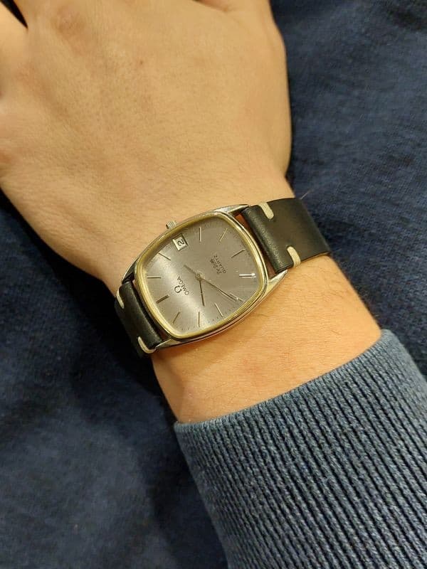 OMEGA DE VILLE — vue 2
