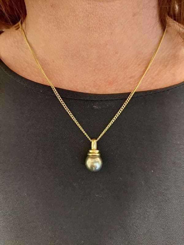 PENDENTIF MODERNE PERLE DE TAHITI — vue 2