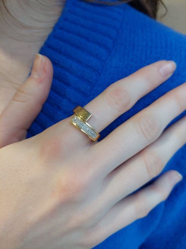 BAGUE MODERNE PAVAGE DIAMANTS — vue 2