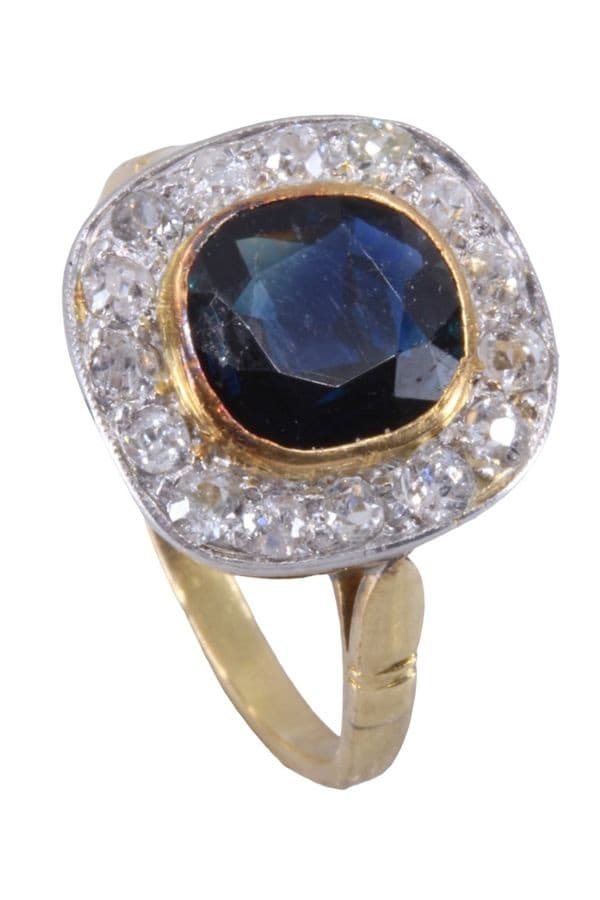 BAGUE ANCIENNE MARGUERITE SAPHIR ET DIAMANTS — vue 3