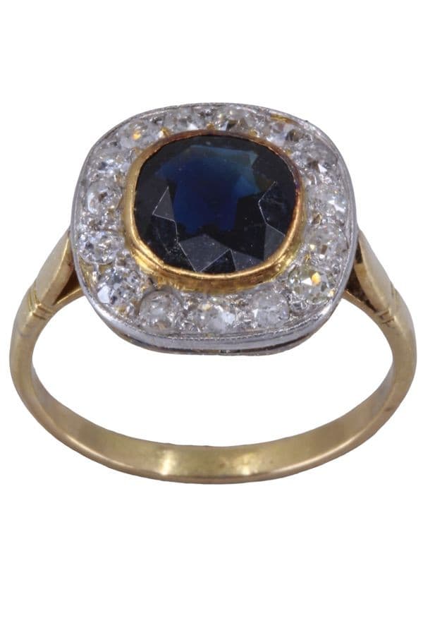 BAGUE ANCIENNE MARGUERITE SAPHIR ET DIAMANTS — vue 1