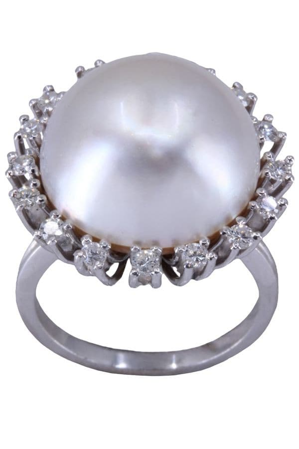 BAGUE DÔME MODERNE PERLE ET DIAMANTS — vue 1