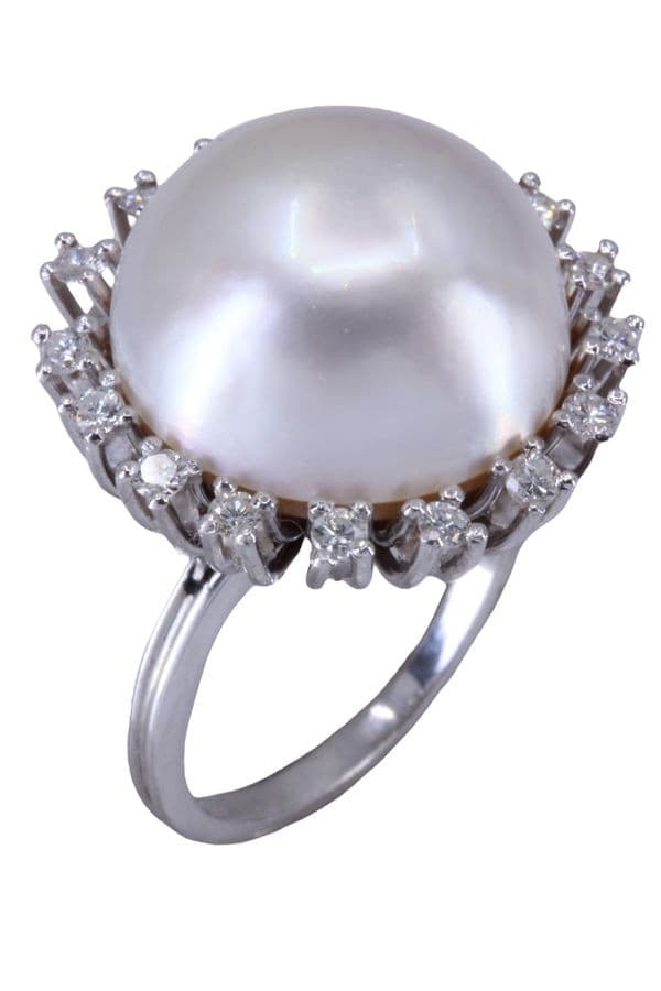 BAGUE DÔME MODERNE PERLE ET DIAMANTS — vue 3