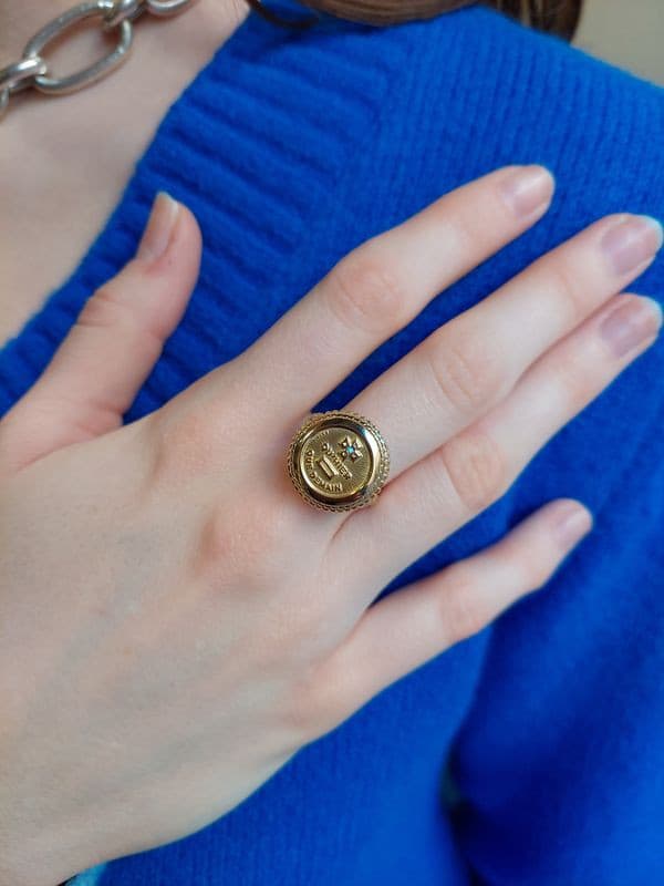 BAGUE MÉDAILLE D'AMOUR AUGIS DIAMANT — vue 2