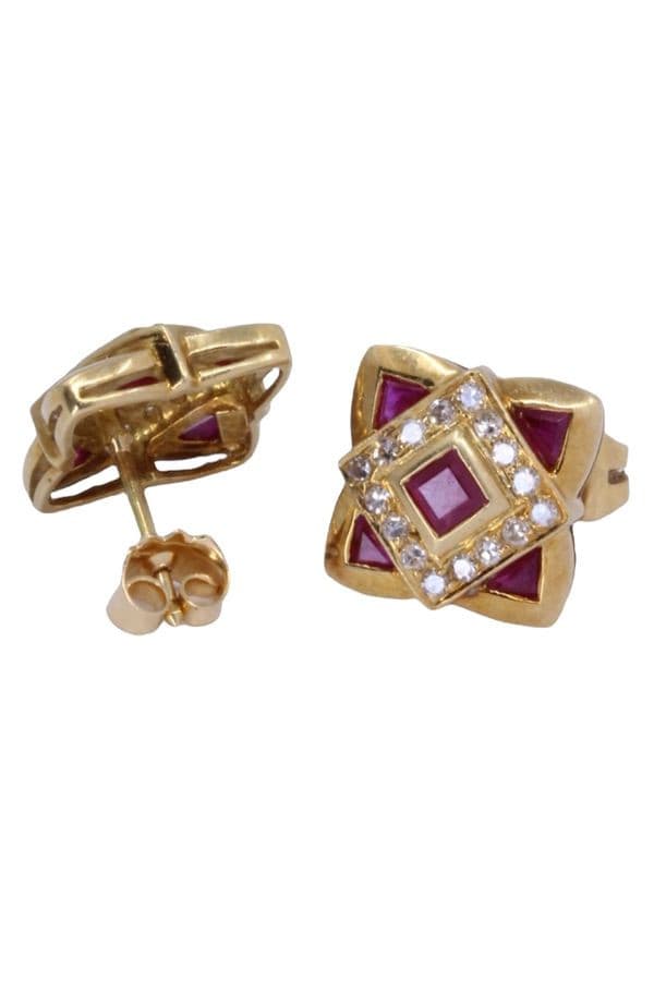 BOUCLES D'OREILLES RUBIS ET DIAMANTS — vue 3